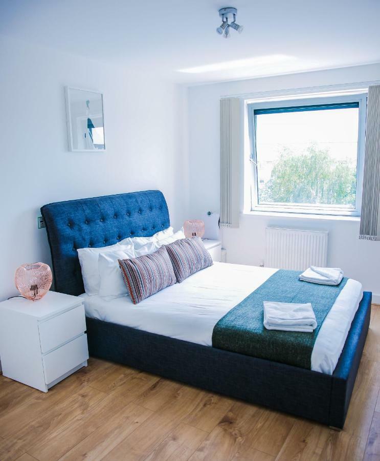 Riverside 2 Bed Apartment London Exterior photo