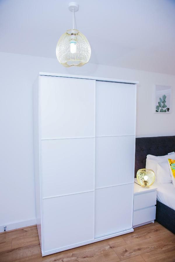 Riverside 2 Bed Apartment London Exterior photo