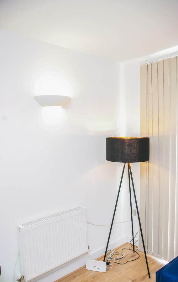 Riverside 2 Bed Apartment London Exterior photo