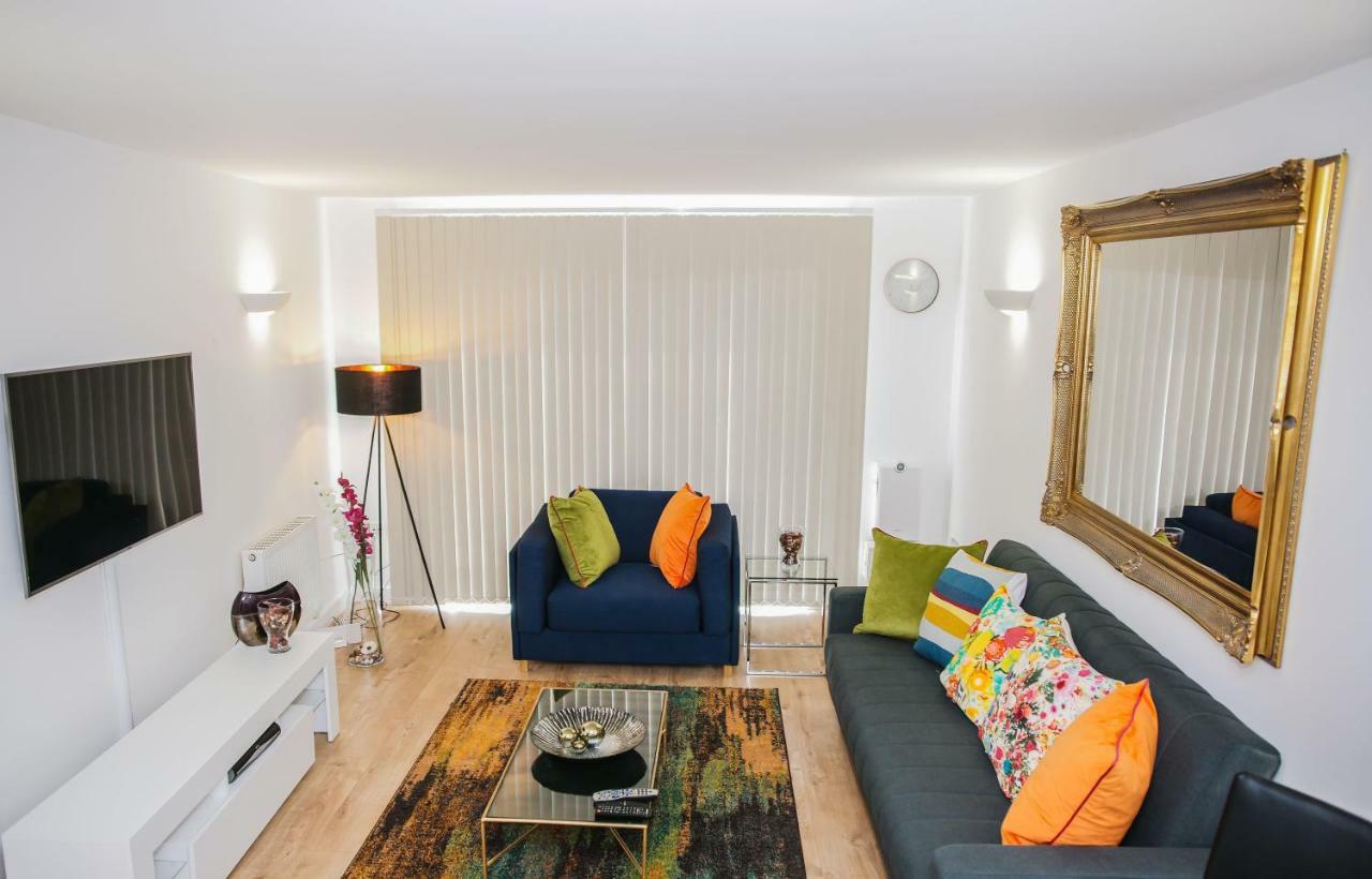 Riverside 2 Bed Apartment London Exterior photo