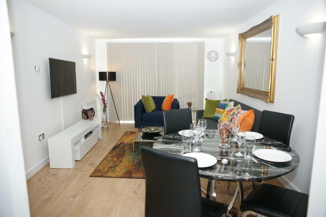 Riverside 2 Bed Apartment London Exterior photo