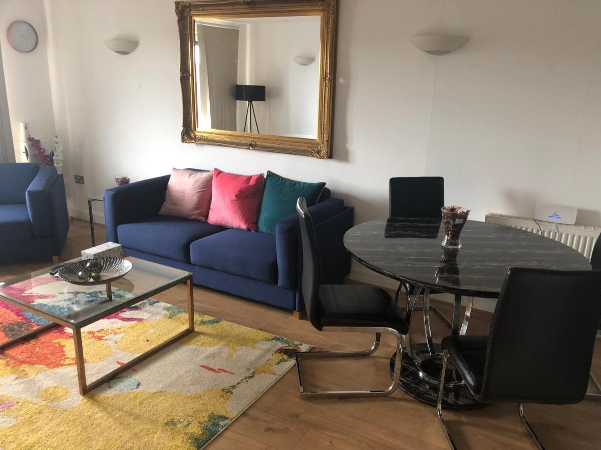 Riverside 2 Bed Apartment London Exterior photo